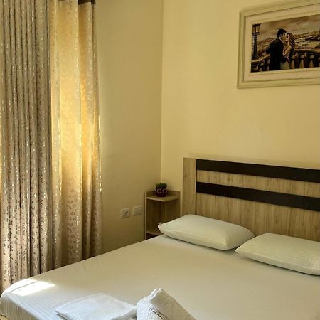 Guest House Taverna Laberia 2 Gjirokaster Ngoại thất bức ảnh