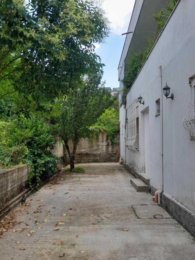 Guest House Taverna Laberia 2 Gjirokaster Ngoại thất bức ảnh