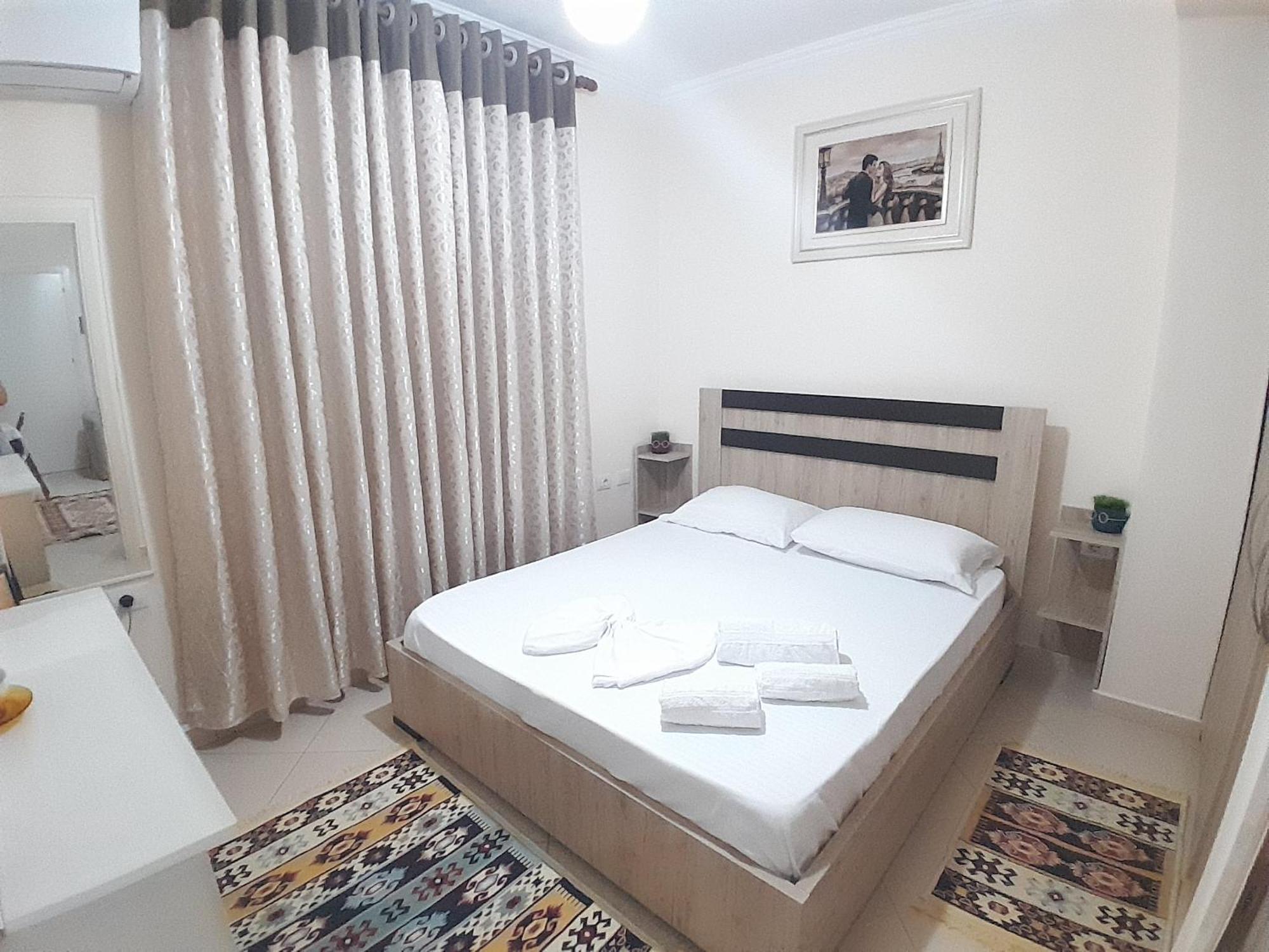 Guest House Taverna Laberia 2 Gjirokaster Ngoại thất bức ảnh