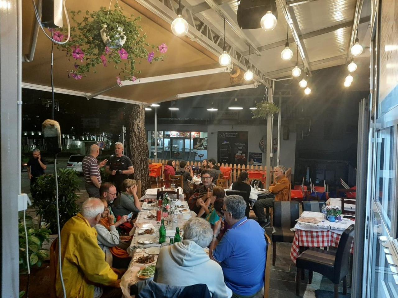 Guest House Taverna Laberia 2 Gjirokaster Ngoại thất bức ảnh