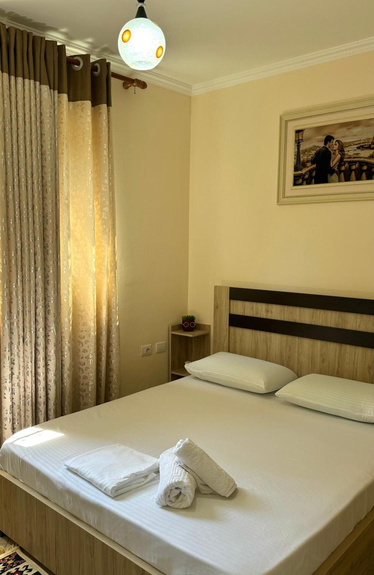 Guest House Taverna Laberia 2 Gjirokaster Ngoại thất bức ảnh